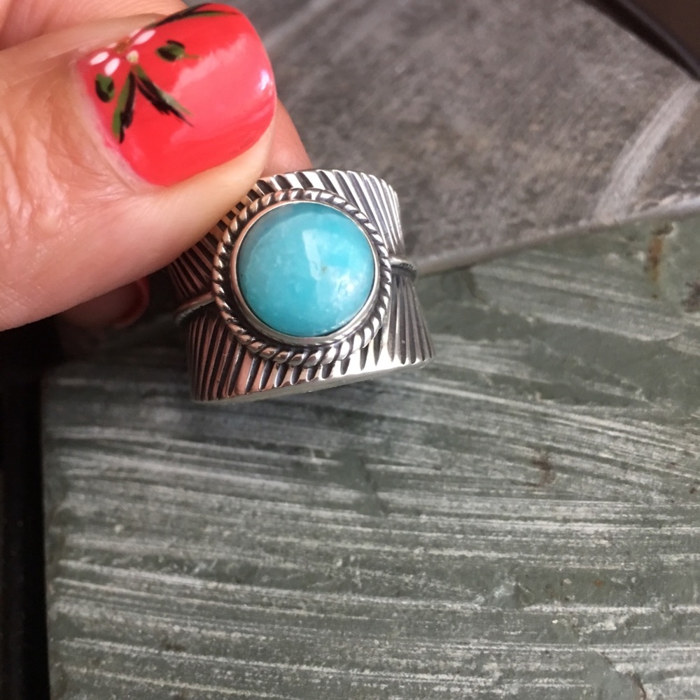 Beautiful Adjustable Ring - image 2